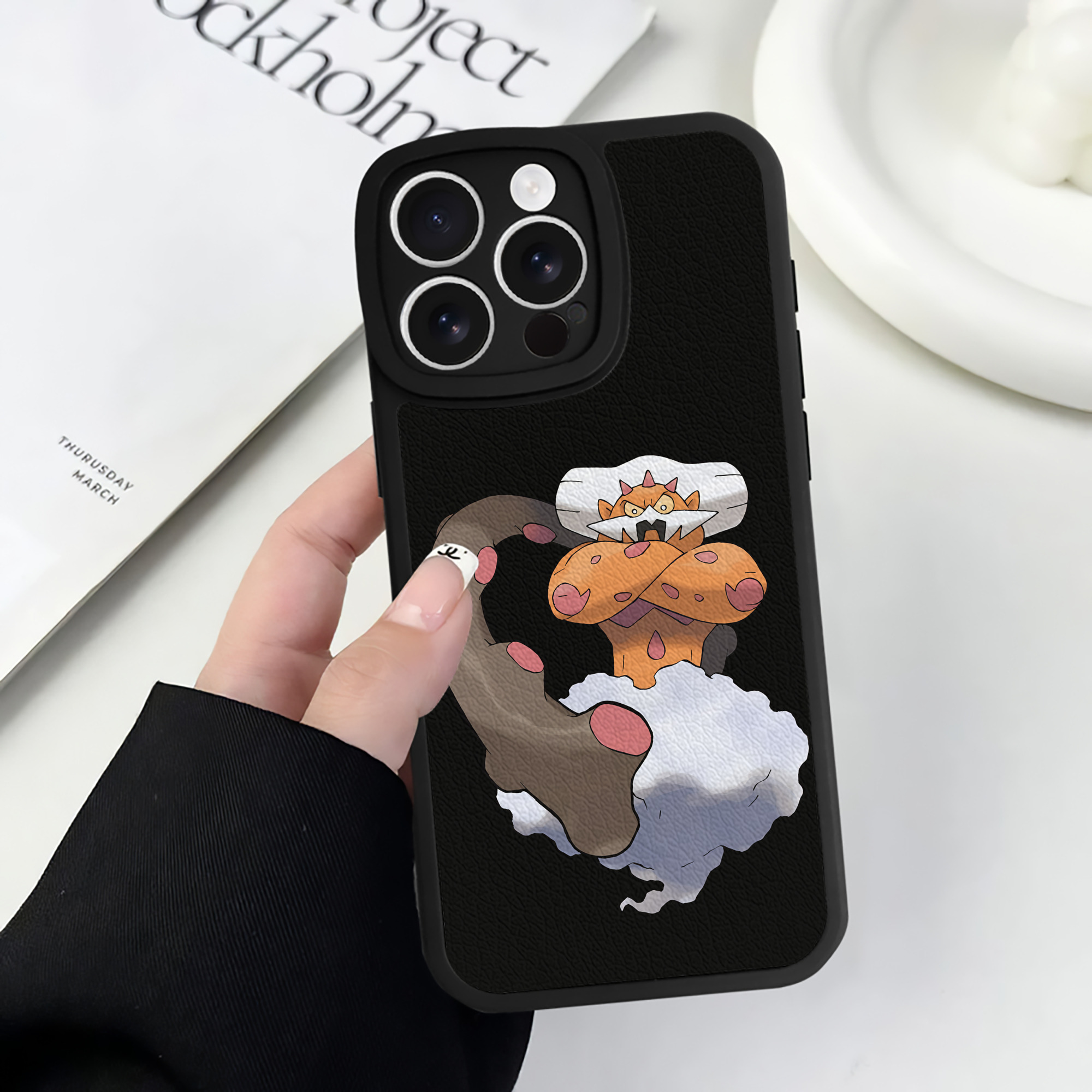 （画像用） ポケットモンスター Pokémon 【iPhone 16シリーズ対応】シリコンスマホケース（レザー調） 材質：シリコン